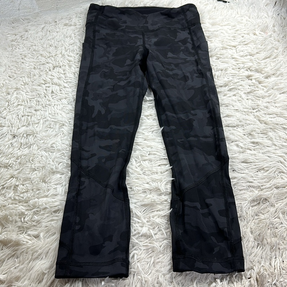 Lululemon Pace Rival Crop *22" Incognito Camo Multi Grey / Black